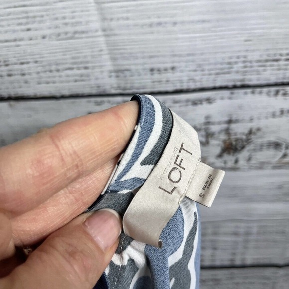 Ann Taylor Loft Dress size Small Black Blue Floral Boho Straight Knee Wedding - Picture 15 of 15